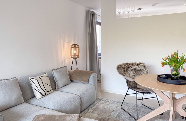 Frisch Renovierte Ferienwohnung in Direkter Strandlage mit Westbalkon