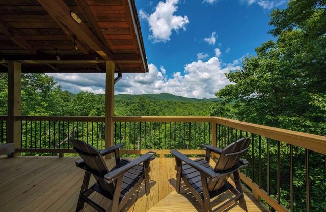 Fuji Falls Cabin | Hot Tub, Game/Theater Room + Mountain Views