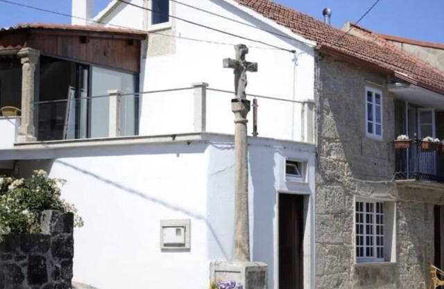 FULL HOUSE.garden/barbecue.28 august-30 september 90€/noche. Rural and beach.