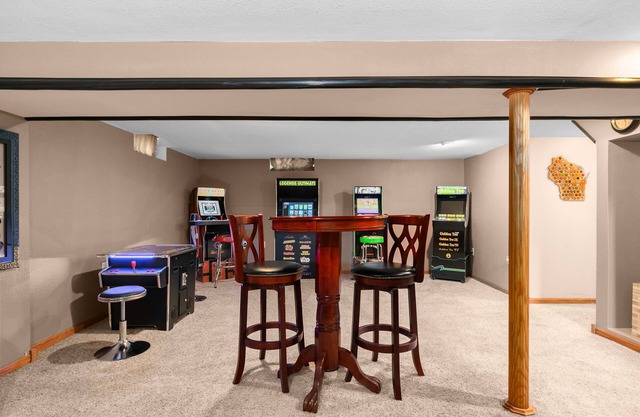 Full house with fun game room in quiet residential neighborhood