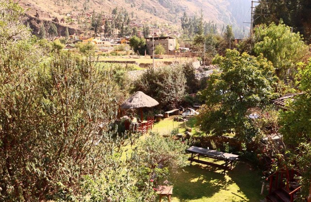 Full Moon Eco Lodge