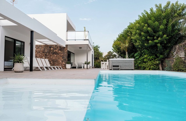 Fully equipped villa for 6 to 8 people located in Lajares