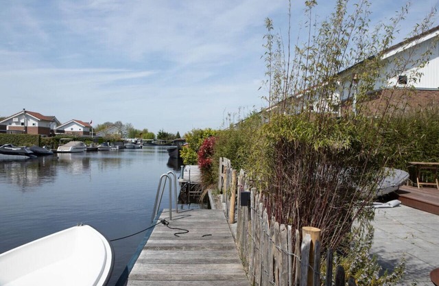 Fully Equipped Waterfront Villa with Free Parking