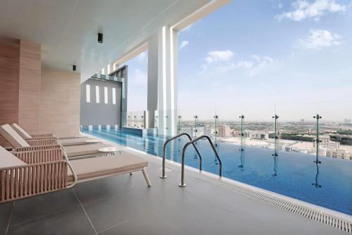 Fully Furnished 1BR In Montrose Tower B Dubai, Close by Dubai Science Park, Dubai Miracle Garden, Dubai Hills Mall