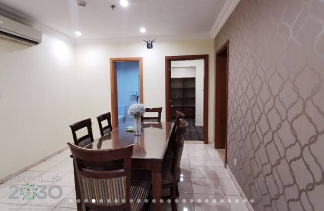 Fully Furnished 3 Rooms Serviced Apartment FOR RENT Sari St / UNIT 8