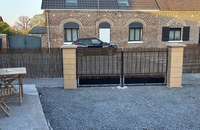 Fully renovated, air-conditioned farmhouse with jacuzzi