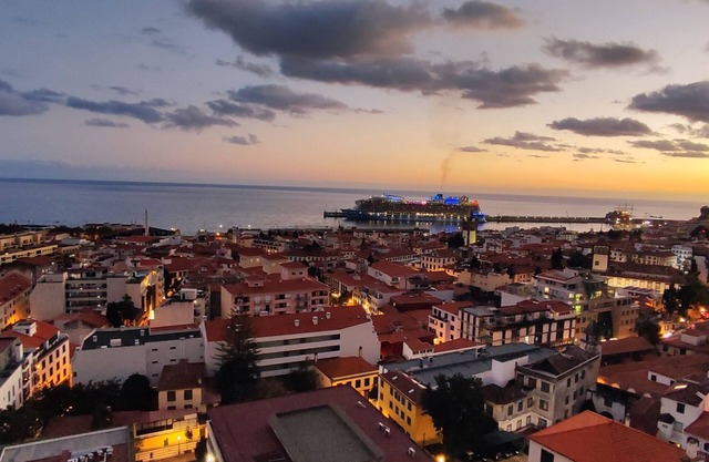Fully renovated apartment, in the Centre of Funchal. AMAZING view