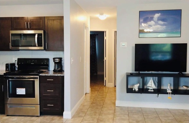 Fully Renovated Apt B in Clearwater