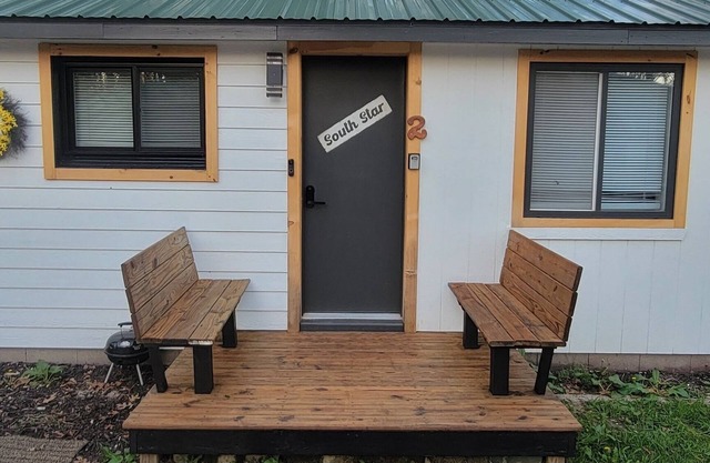 Fully Renovated Cabin - AC + Tippy Dam - South Star by Janix Escapes.