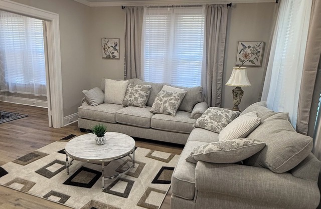 Fully renovated Charming 2-bedroom with full kitchenin amazing at1423 Madison av