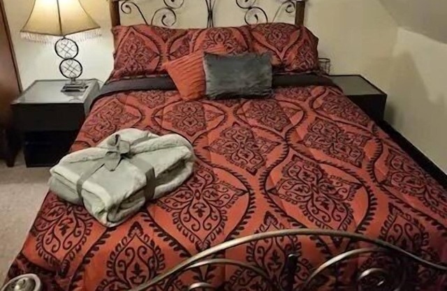 Fun Attic! Near Downtown and UT -Knoxville