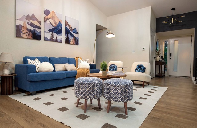 Fun-filled 5BR/3BA retreat near downtown Denver!