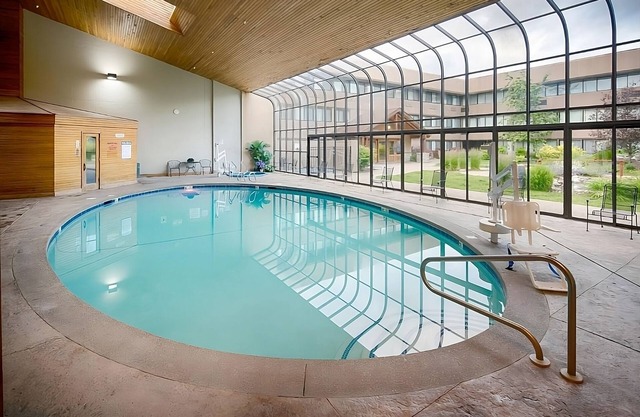 Fun Nature Trip! 2 Family-friendly Units, Pool, Pets Allowed, FREE Parking!