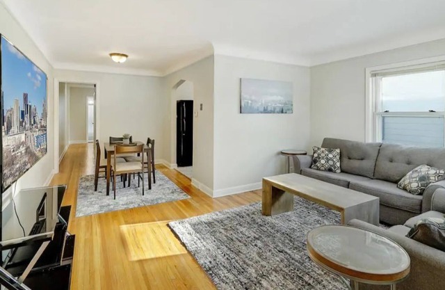 Fun & Spacious Duplex for you!