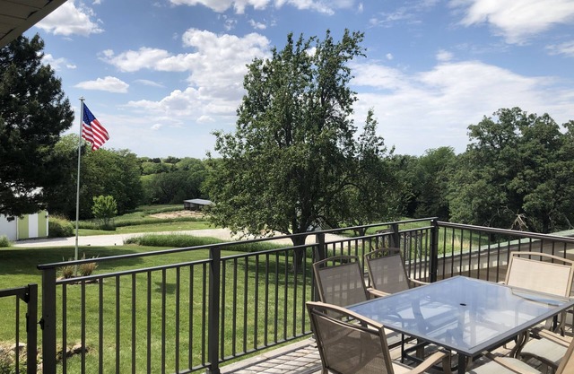 Furnished Acreage by Mahoney - Sleeps 17! Fire Pit - Shuffleboard - Clean!