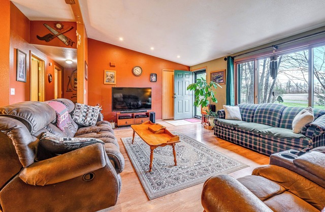 Furnished Deck w/Forested Views: Manawa Home!