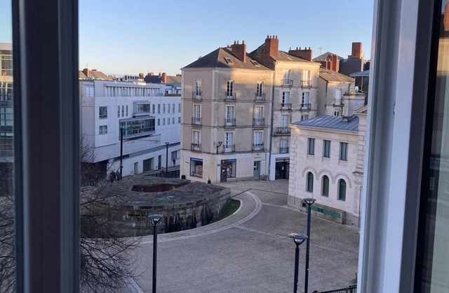Furnished T3, Nantes tour Bretagne