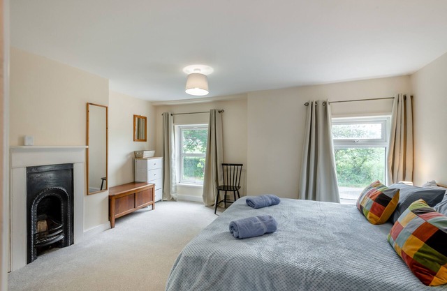 Furtherfield - Two Bedroom House, Sleeps 3