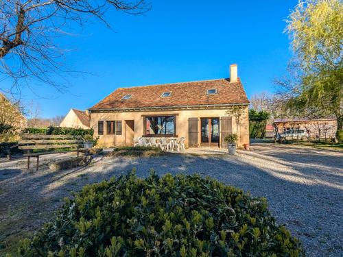 Gîte avec piscine, sports et nature près de George Sand, Mouhers - FR-1-591-64