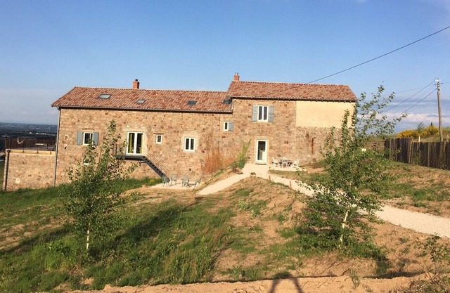 Gîte Dans un Joli Domaine en Plein Cœur du Beaujolais