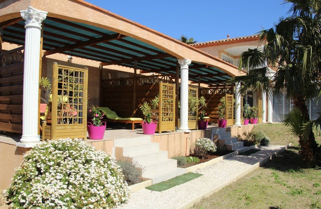 Gîte Near SEA Air Conditioning Terrace INCLUDED: Electric PackageEnclosedParking