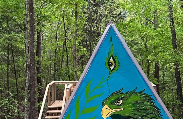 G-4 Glamp in Bohamia - 268 acre forest retreat