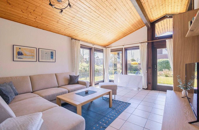 Gable roof house (Type 10)