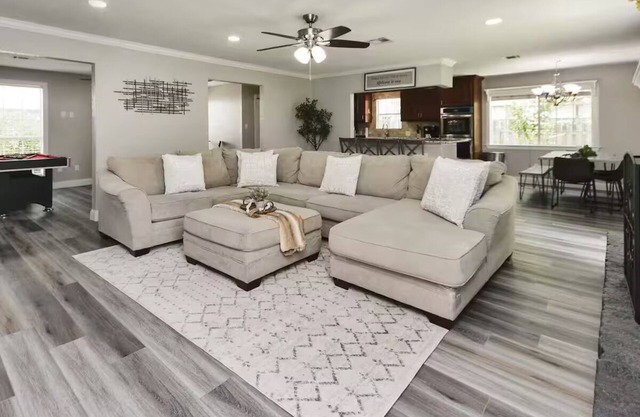 Game Room & Golf Nearby