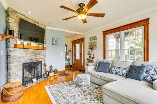 Game Room, Yard and Fire Pit Spacious Catskills Gem