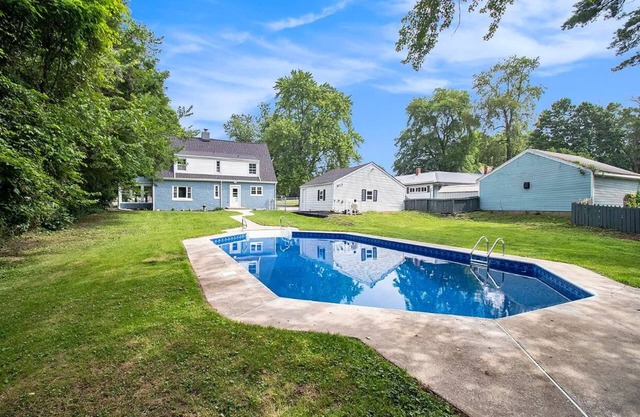 *GameRoom*Pool*2663ft²*King Bed*65" TV*1000Mbps