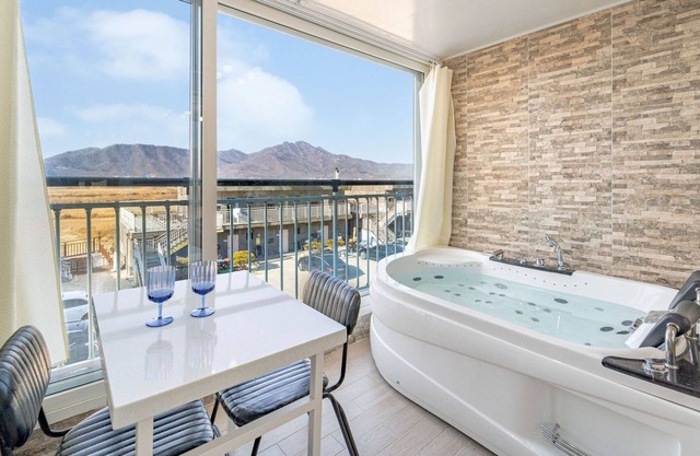 Ganghwa The Starspa Pension