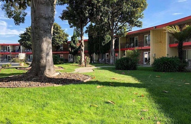 Garden Inn & Suites Oakland Airport