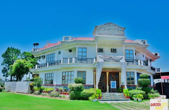 Garden Resorts & Hotel