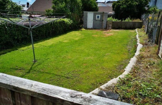 Garden, Spacious, Parking, TV in All Rooms!