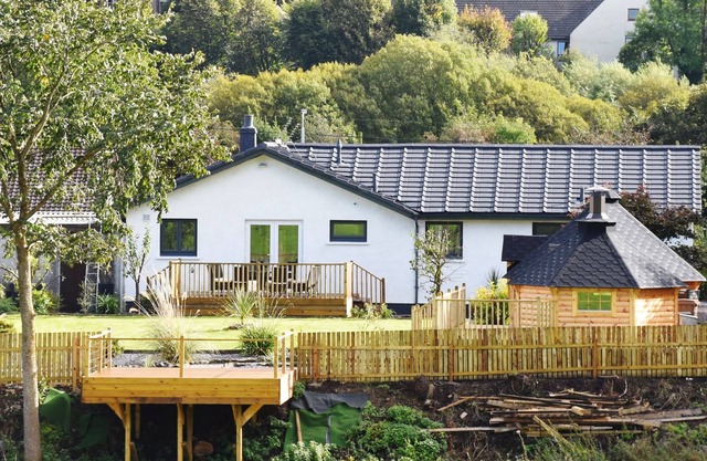 Gateside View - Country home at the edge of the city with BBQ hut and amazing views