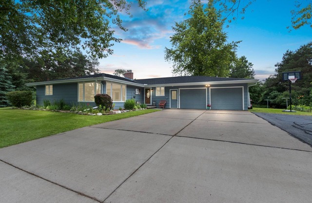 GB Packer game or Summer Retreat: Entertain or Relax in privacy and comfort