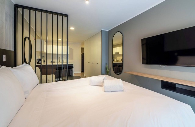 geko| Orbit Loft near Larcomar w/pool and gym