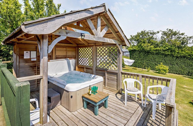 Ger y Faen - Two Bedroom House, Sleeps 4