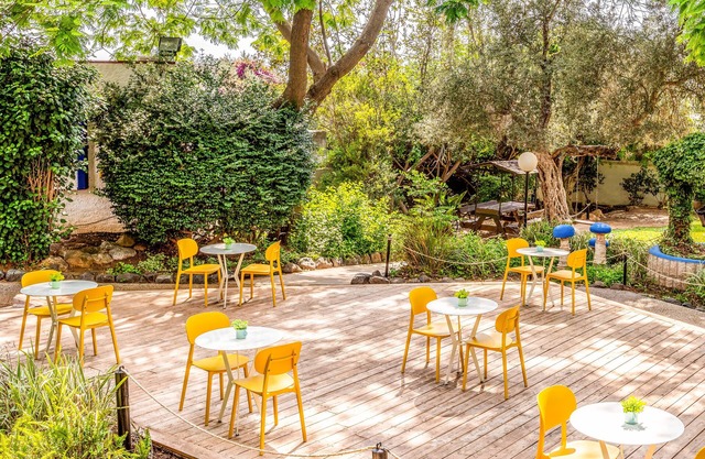 Gesher HaZiv TravelHotel