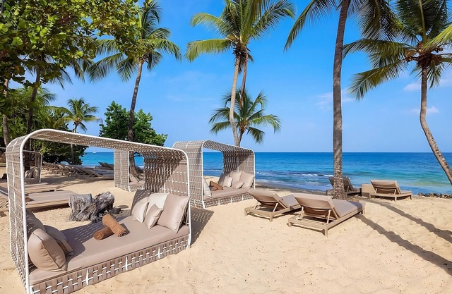 Get Ready for Blissful Getaway! Four Relaxing Units with View, Swimming Pool!