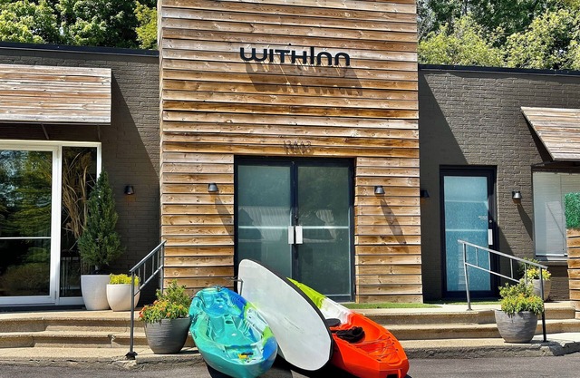 Getaway WithInn-Relaxation Centrally Located to Beaches and Walkable Restaurants