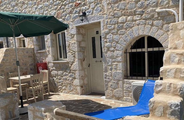Gi - Ktima Ximitadi - Two Bedroom Cottage, Sleeps 6