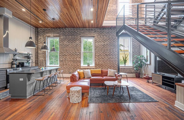 Giant Modern Loft on Broughton St!