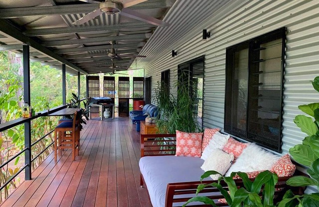 Girraween Rural Retreat with Gorgeous Lagoon Pool