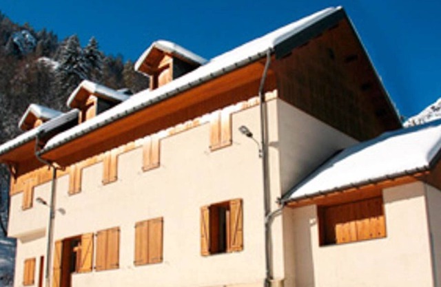 Gîte in the mountains within a family resort