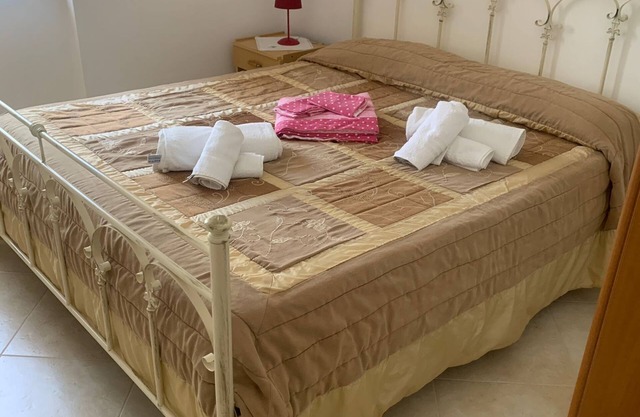 Giulietta apartment with sea view and garden with pets allowed