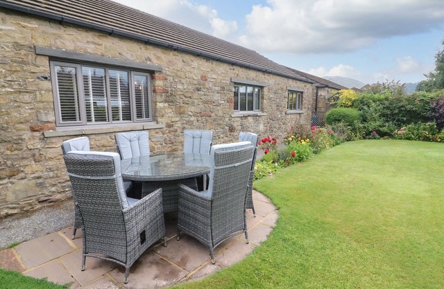 GLEN LEA, family friendly, with a garden in Settle