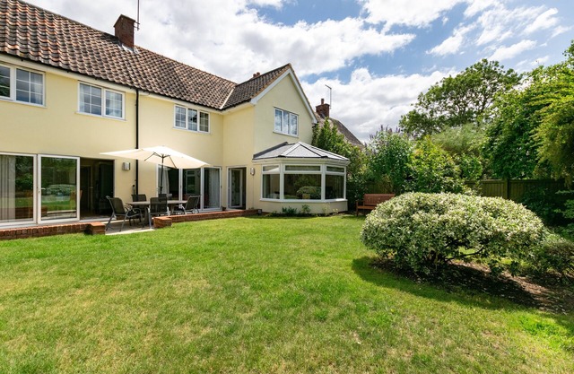 Gleve House - Four Bedroom House, Sleeps 7