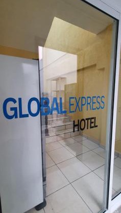 Global Express Cruz Blanco