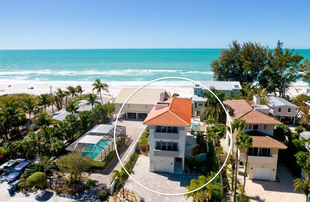 GLORIOUS DAZE Beach House POOL! SPA! GOLFCART! ELEVATOR! PUTTING GREEN!